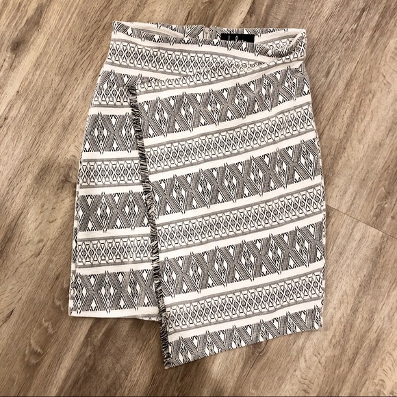 Lulus Dresses & Skirts - Lulu’s Boho Chic Asymmetrical Skirt Size Small